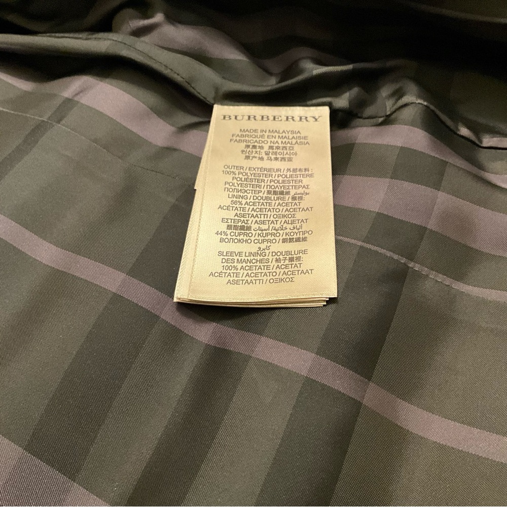 BURBERRY LONDON  ABBEYDALE FOX-FUR TRIMMED PUFFER COAT. - Picture 12 of 14